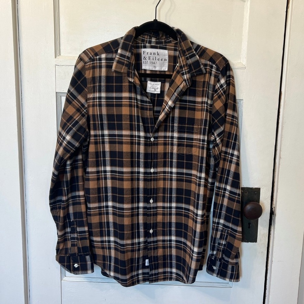 Frank and Eileen Barry relaxed button down